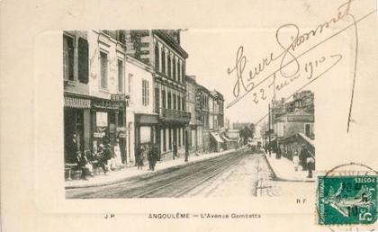 16 - ANGOULEME: L'Avenue Gambetta.