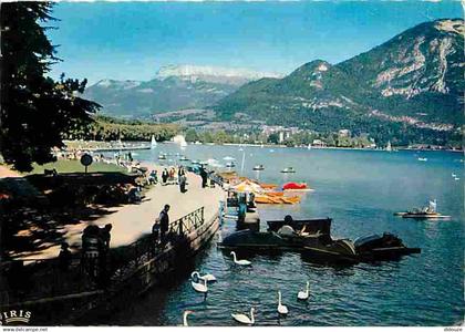 74 - Lac d'Annecy - Promenade du Paquier - Panorama vers la Plage - Le Parmelan - Le Mont Veyrier - Cygnes - Pédalos - F