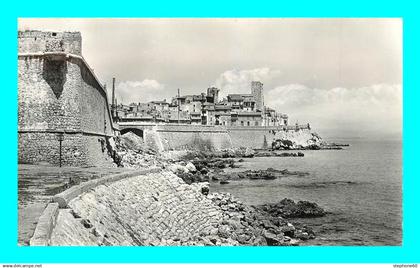 a921 / 287 06 - ANTIBES La Vieille Ville et les Remparts