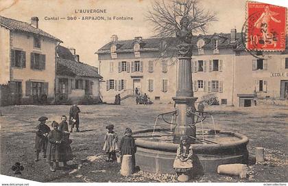 Arpajon sur Cère      15        Place et fontaine       (voir scan)