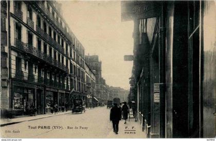 Paris - Rue de Passy