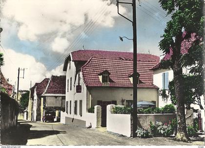 CPSM Arthez de Béarn Rue principale et Hôtel du Temple