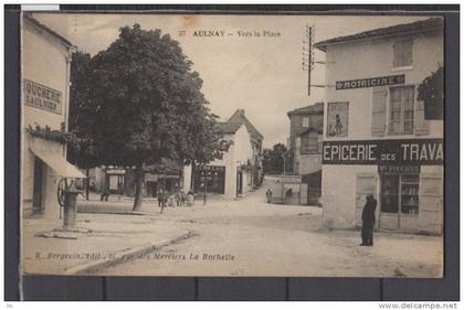 17 - Aulnay - Vers la place