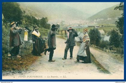 AUVERGNE - Types d'Auvergne - La Bourrée - Animée - Hommes et Femmes - Edit. L.L. - Colorisée