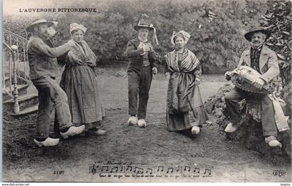 FOLKLORE  -- AUVERGNE - Types d'Auvergne - Auvergne Pittoresque - N° 1197