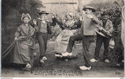 FOLKLORE  -- AUVERGNE - Types d'Auvergne - Auvergne Pittoresque - N° 1199