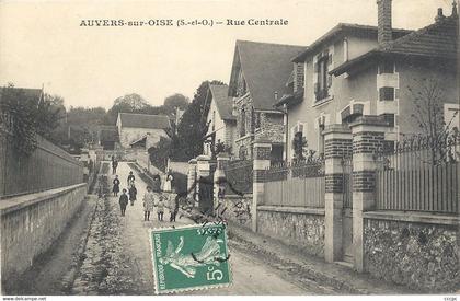 CPA Auvers-sur-Oise Rue Centrale