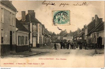 CPA AUXI-le-CHATEAU - Rue d'Amiens (220307)