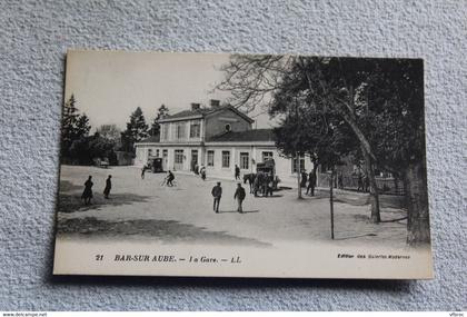 Bar sur Aube, la gare, Aube 10