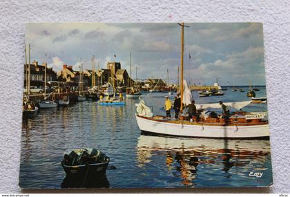 Cpm 1974, Barfleur, le soir à la rentrée des yachts, Manche 50