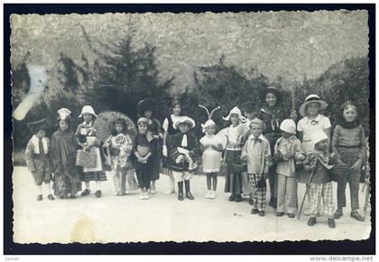 cpa carte photo du 50 photographe Ed. Hebert Barneville -- groupe d' enfants déguisés      SEPT5