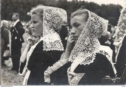 CPSM Coiffe de cérémonie Jeunes Filles de Baud