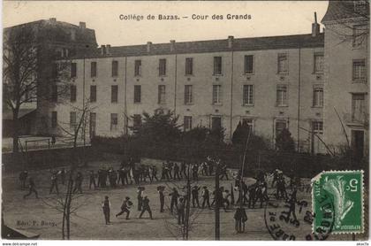 CPA Collége du BAZAS-Cour des Grands (28157)