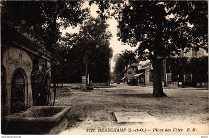 CPA BEAUCHAMP - Place des Fetes (107695)