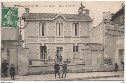 79 BEAUVOIR-sur-NIORT  - Ecole de Garçons