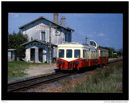 79 - BEAUVOIR-SUR-NIORT - gare - autorail