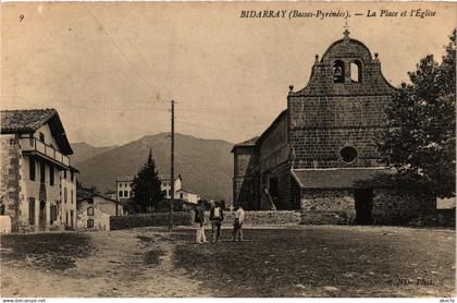 CPA BIDARRAY - La Place et l'Église (365348)