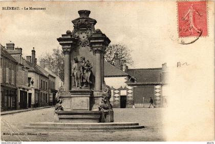 CPA BLENEAU - Le Monument (657256)