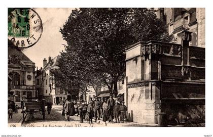 Blois - La Fontaine Louis XII