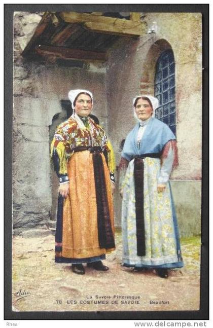 73 Bourg-Saint-Maurice costume coiffe 2 femmes    D73D  K73054K  C73054C RH034820