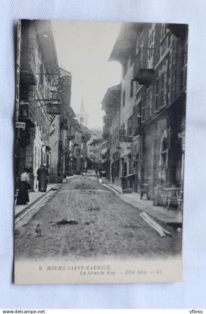 Bourg saint Maurice, la grande rue, côté Séez, Savoie 73