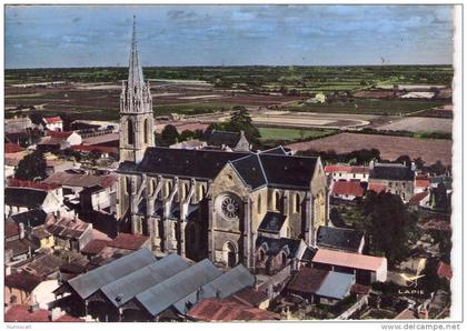 Bourgneuf-en-Retz..belle vue aérienne..l'Eglise