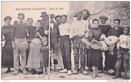 carte 1920 BOURGNEUF EN RETZ / GENS DE MER (très animée)