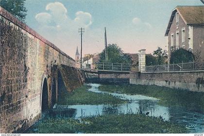 BRIOUX SUR BOUTONNE - LA BOUTONNE ET LES PONTS