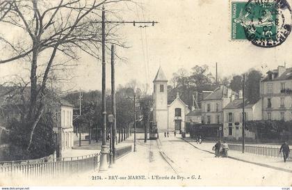 CPA Bry-sur-Marne L'Entrée de Bry