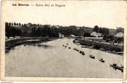 CPA BRY-sur-MARNE La Marne Entre Bry et Nogent (1352340)