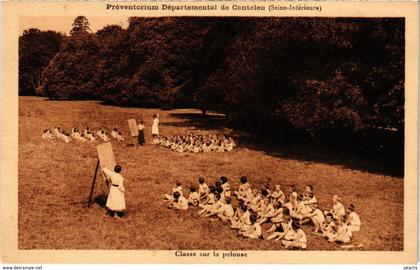 CPA Preventorium Departemental de CANTELEU - Classe sur la pelouse (105307)