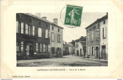 CASTELNAU RIVIERE BASSE Place de la Mairie RV