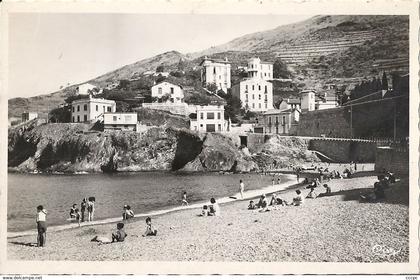 CPSM Cerbère Groupe de villas Un coin de Plage