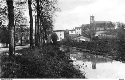 CHAILLE LES MARAIS      LE CANAL