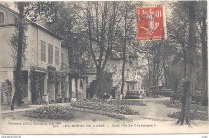 CPA Champagne-sur-Oise Les Bords de l'Oise Dans l'Ile de Champagne