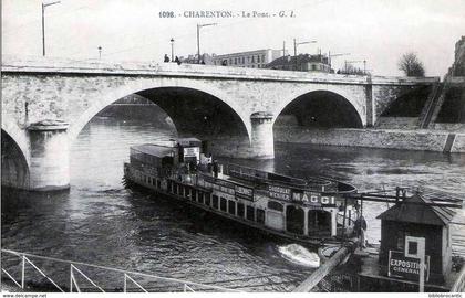 D94 - CHARENTON - LE PONT + BATEAU MOUCHE PARISIEN (avec Pub)