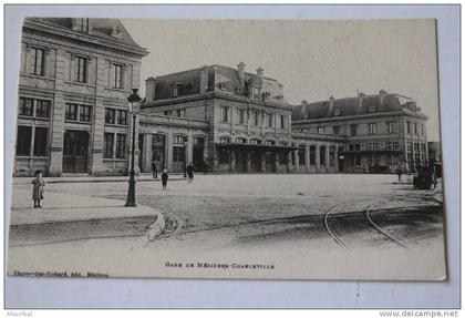 DEVANT DE LA GARE DE MEZIERES-CHARLEVILLE  CPA Précurseur:Charleville-Mézières Ardennes région Champagne-Ardenne