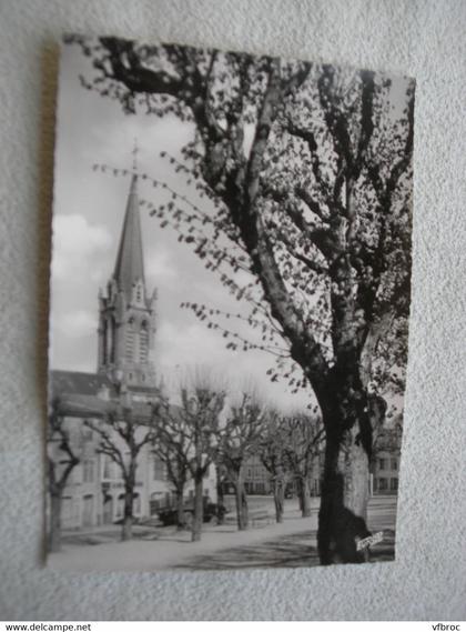 Cpm, Chateau Salins, place de la République, Moselle