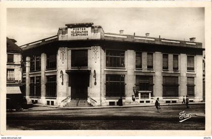 CPA CHATELLERAULT - La Poste (111656)