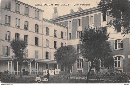 VAL DE MARNE  94  CHEVILLY LARUE - SANATORIUM DE LARUE - COUR PRINCIPALE