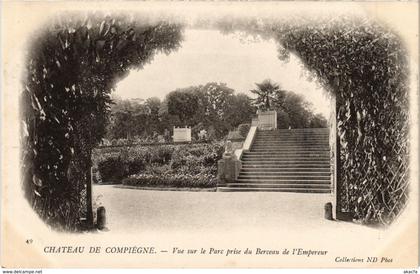 CPA Compiegne - Chateau de Compiegne - Vue sur le Parc (1031799)