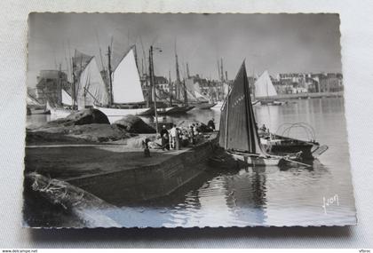 Cpm, Concarneau, thoniers au port, Finistère 29