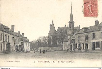 CPA Courtalain La Place des Halles