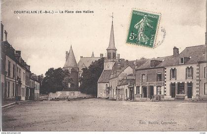 CPA Courtalain La place des Halles