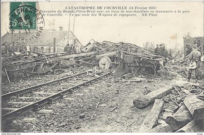 CPA Catastrophe ferrovière de Courville