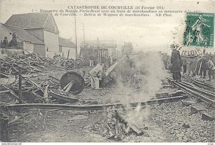 CPA Catastrophe ferrovière de Courville