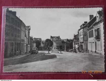 CPSM - Crécy-en-Ponthieu - Place Jean de Luxembourg