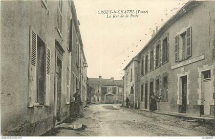 CRUZY LE CHATEL la rue de la Poste