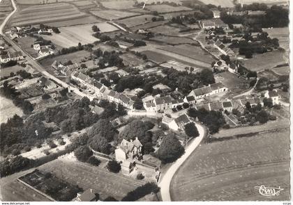 CPM Damgan  vue Aérienne Bourg de Kervoyal