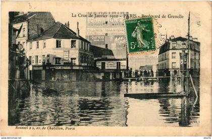 CPA Paris 15e Paris Crue de Janvier 1910 PARIS Boulevard de Grenelle (311594)